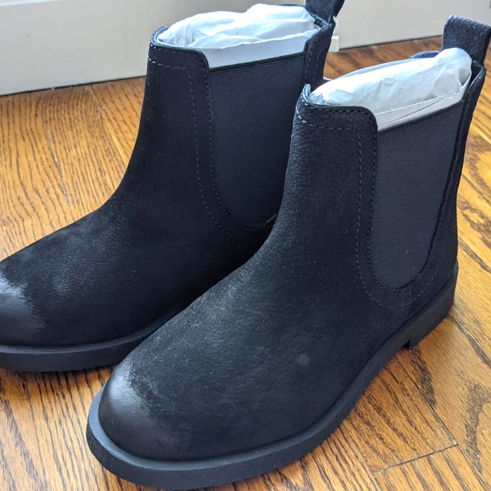 NWT, girls Zara boots, size 32